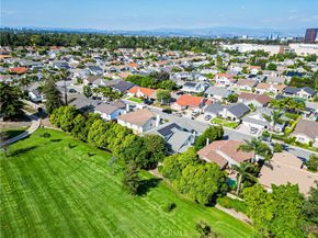 3375 Fuchsia, Costa Mesa CA 92626