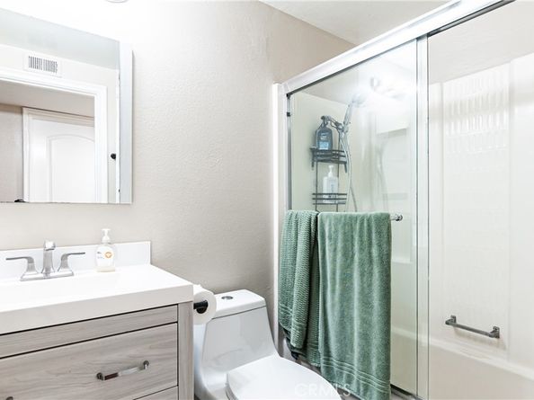 3375 Fuchsia, Costa Mesa CA 92626
