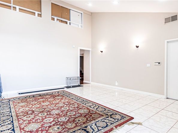 3375 Fuchsia, Costa Mesa CA 92626