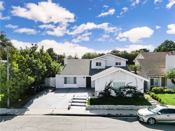 3375 Fuchsia, Costa Mesa CA 92626
