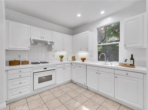 98 Windchime, Irvine CA 92603