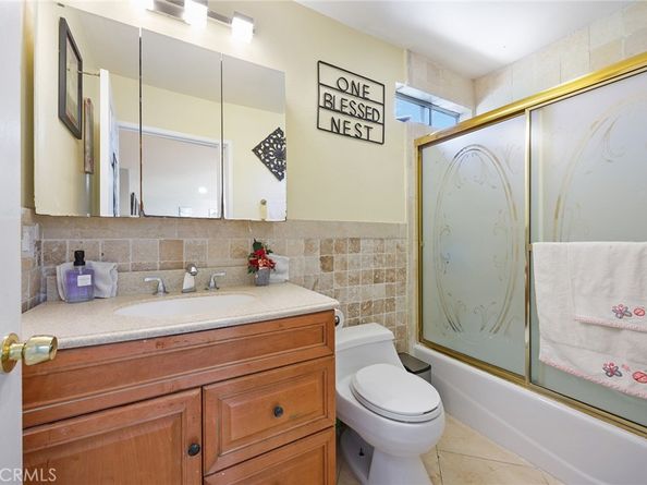 5017 W 118th Place, Hawthorne CA 90250