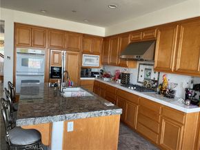 2205 Starlight Lane, Signal Hill CA 90755