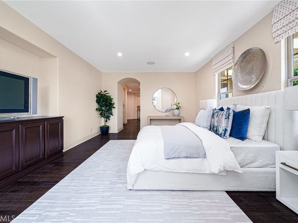 37 Triple Leaf, Irvine CA 92620