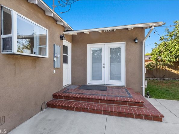 2860 Chestnut Avenue, Long Beach CA 90806