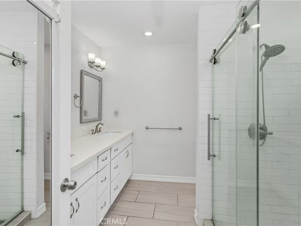 2860 Chestnut Avenue, Long Beach CA 90806