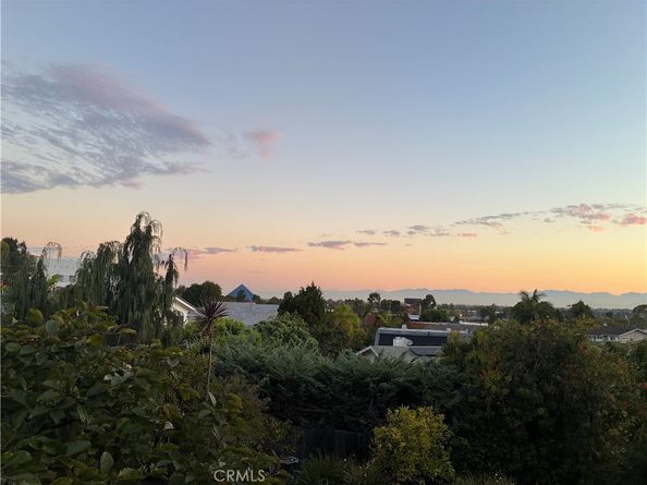 6301 E Bixby Hill Road, Long Beach CA 90815