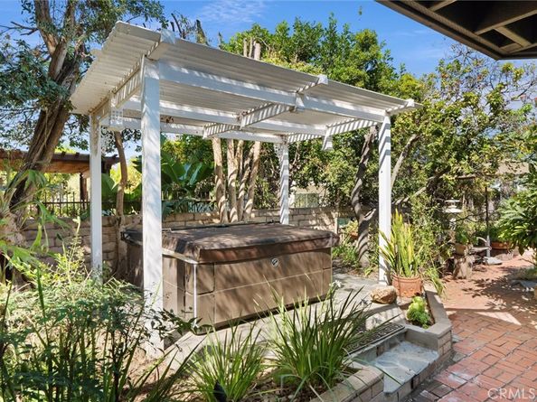 6301 E Bixby Hill Road, Long Beach CA 90815