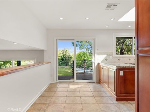 6301 E Bixby Hill Road, Long Beach CA 90815
