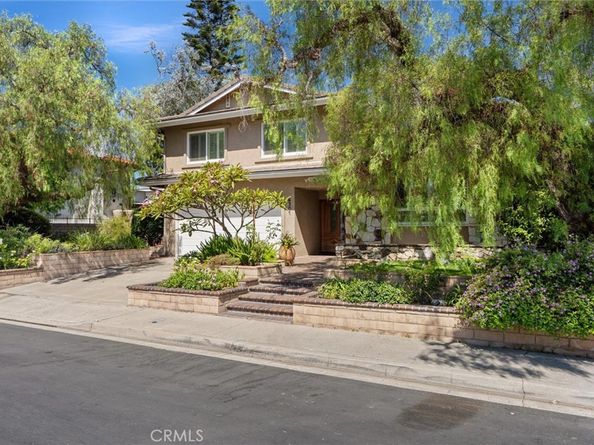 6301 E Bixby Hill Road, Long Beach CA 90815