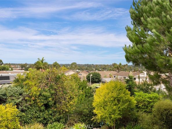 6301 E Bixby Hill Road, Long Beach CA 90815