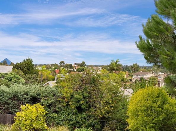 6301 E Bixby Hill Road, Long Beach CA 90815