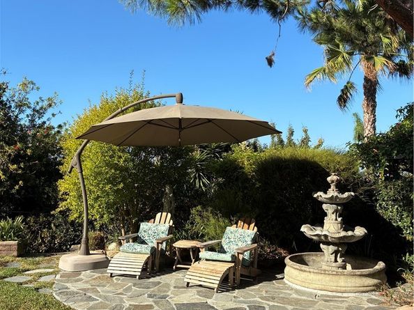 6301 E Bixby Hill Road, Long Beach CA 90815