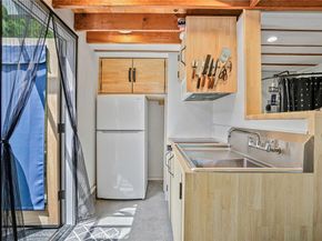 5233 Hersholt Avenue, Lakewood CA 90712