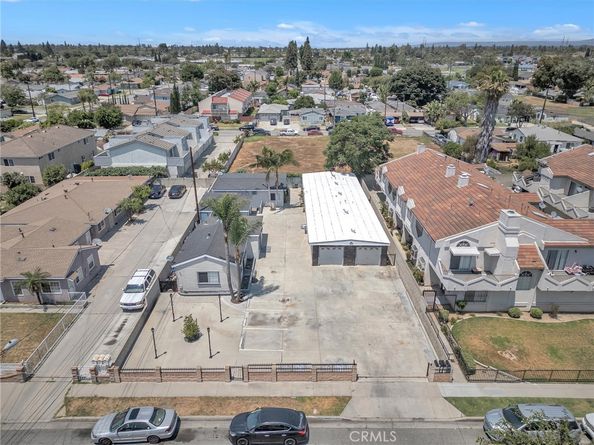 11609 208th Street, Lakewood CA 90715