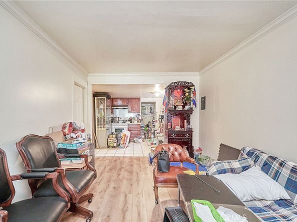 1845 Dawson Avenue, Signal Hill CA 90755