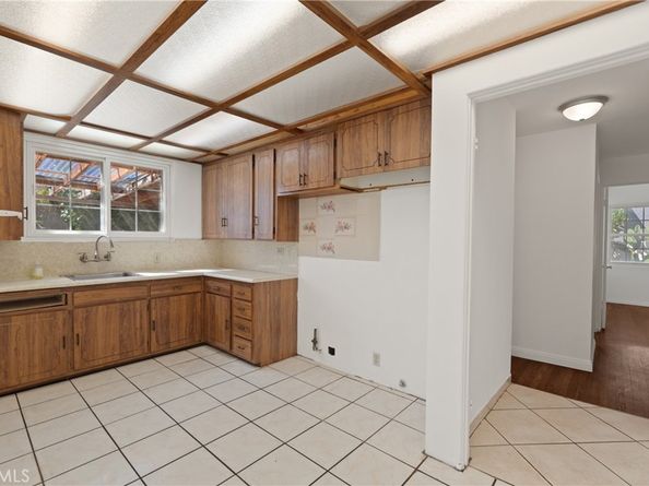 8831 Glider Avenue, Los Angeles CA 90045