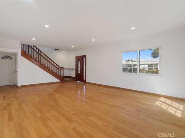 8831 Glider Avenue, Los Angeles CA 90045