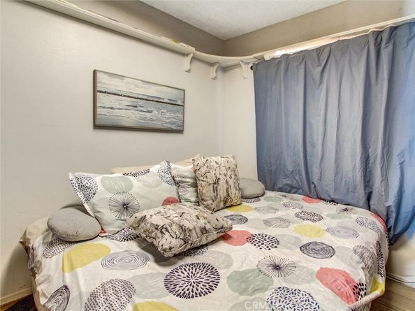 10552 Royal Oak Way, Stanton CA 90680