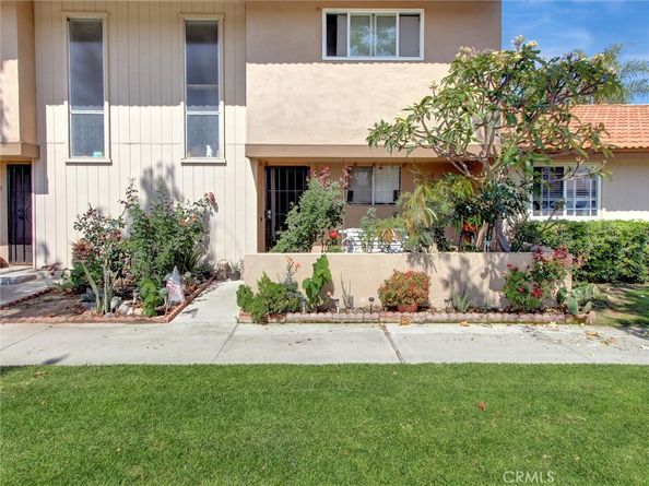 10552 Royal Oak Way, Stanton CA 90680