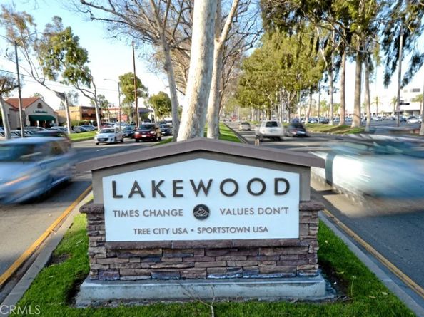 5968 Blackthorne Avenue, Lakewood CA 90712