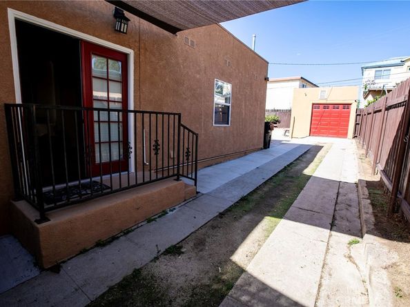 121 W Fairview, Inglewood CA 90302