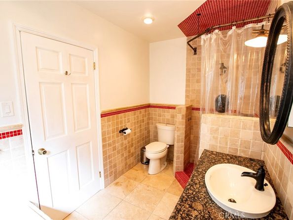 121 W Fairview, Inglewood CA 90302