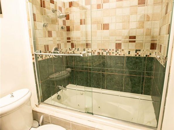 121 W Fairview, Inglewood CA 90302
