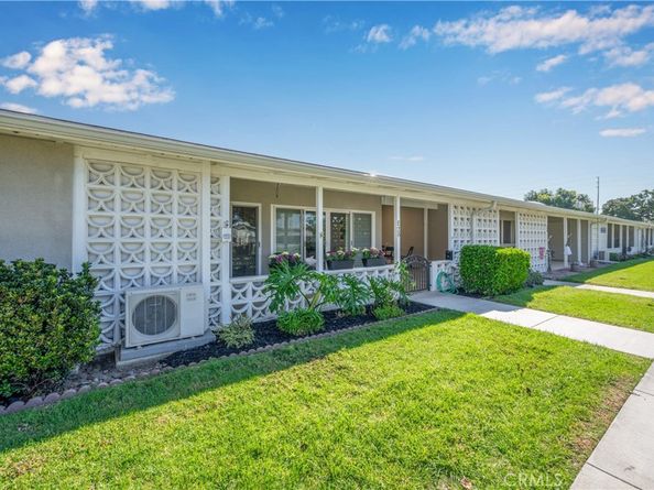 1461 Monterey 28E, Seal Beach CA 90740