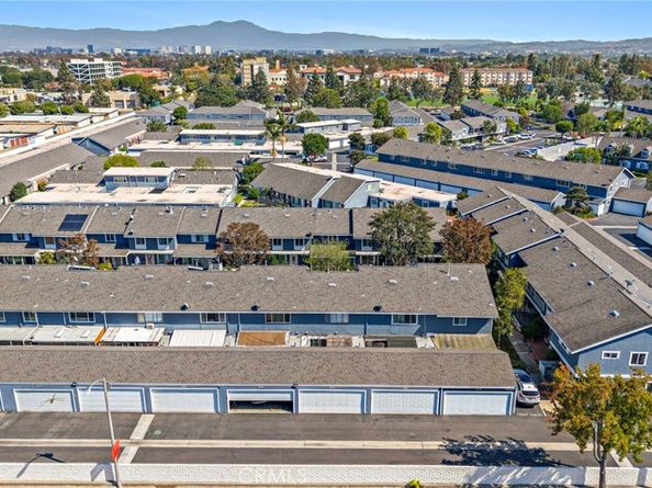 2404 Niagara, Costa Mesa CA 92626