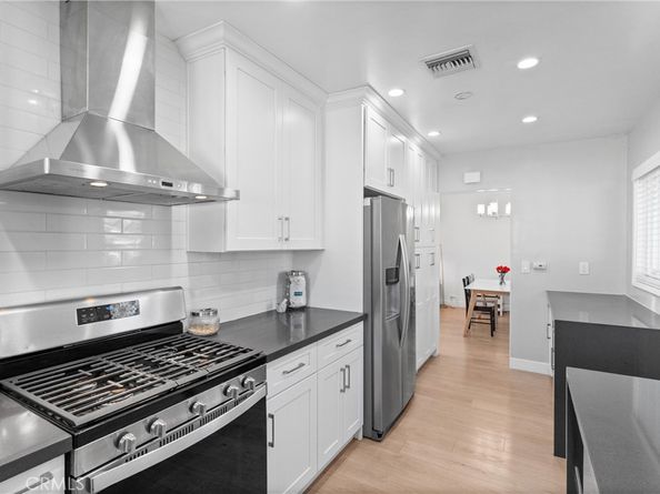 601 W Southgate Avenue, Fullerton CA 92832