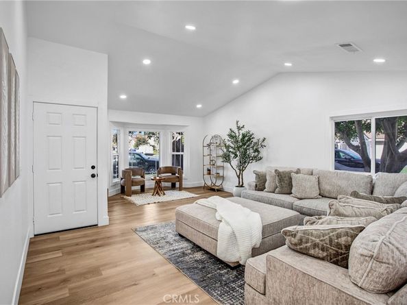 4568 E Meadowhill Avenue, Anaheim CA 92807