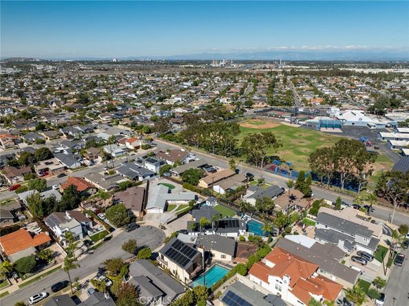 412 Emerald, Seal Beach CA 90740