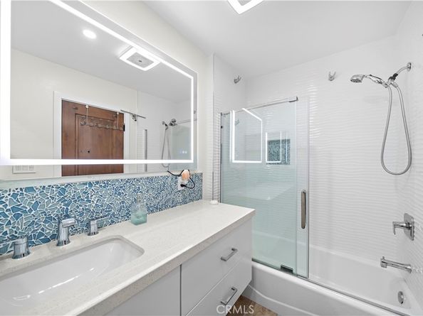 711 Pacific Coast 330, Huntington Beach CA 92648