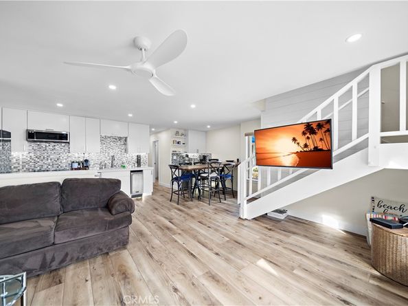 711 Pacific Coast 330, Huntington Beach CA 92648