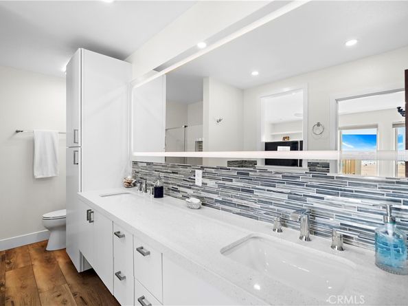 711 Pacific Coast 330, Huntington Beach CA 92648