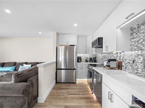 711 Pacific Coast 330, Huntington Beach CA 92648