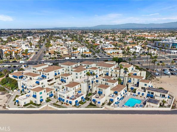 711 Pacific Coast 330, Huntington Beach CA 92648