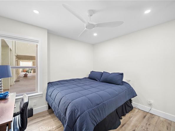 711 Pacific Coast 330, Huntington Beach CA 92648