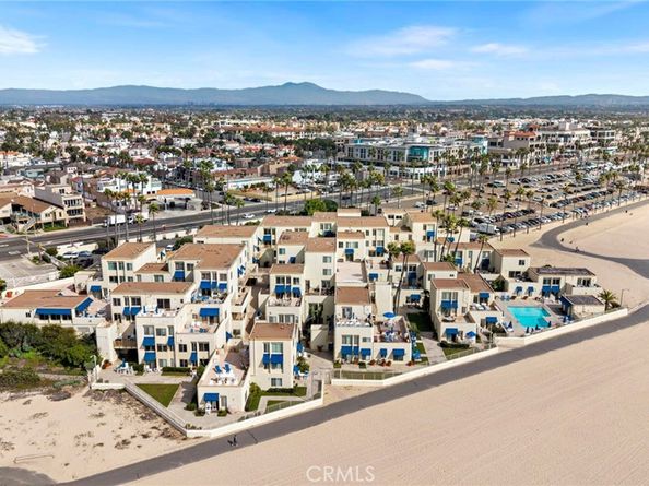 711 Pacific Coast 330, Huntington Beach CA 92648