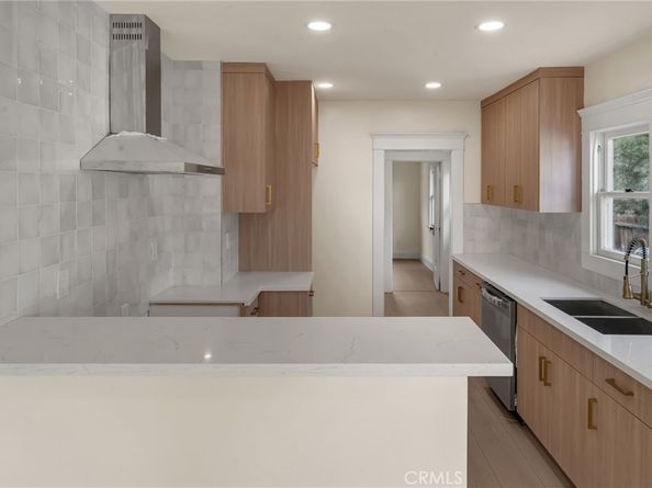 4027 E 11th, Long Beach CA 90804