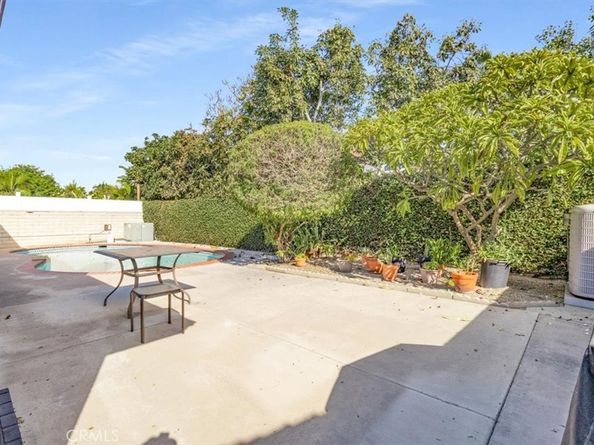 2909 S Rita Way, Santa Ana CA 92704