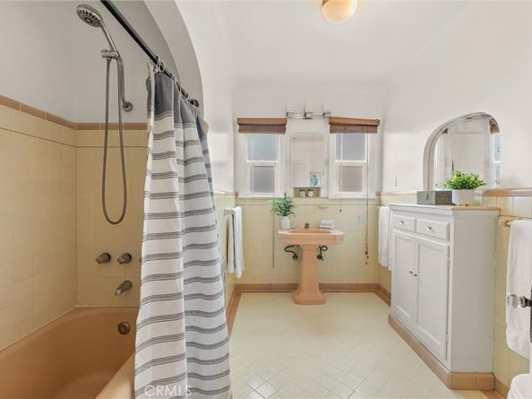 2692 San Francisco Avenue, Long Beach CA 90806