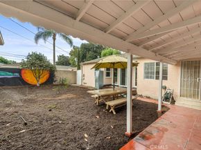 2692 San Francisco Avenue, Long Beach CA 90806