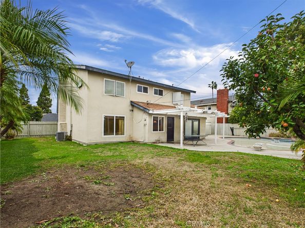 1875 N Shattuck, Orange CA 92865