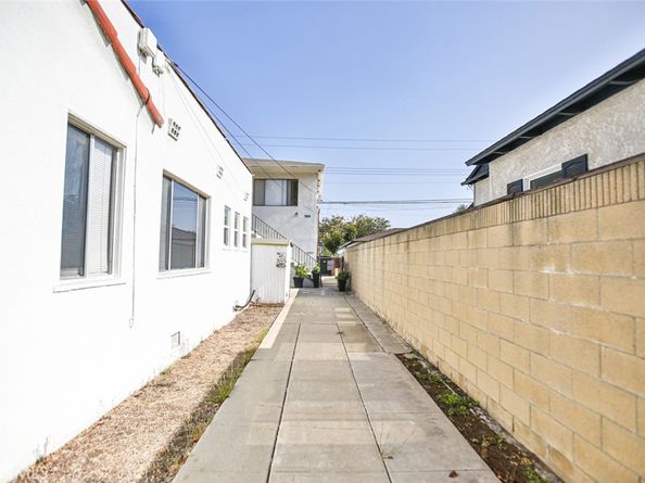 3370 Lemon, Signal Hill CA 90755