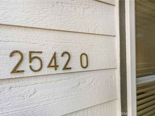 2542 W MacArthur Boulevard 143, Santa Ana CA 92704