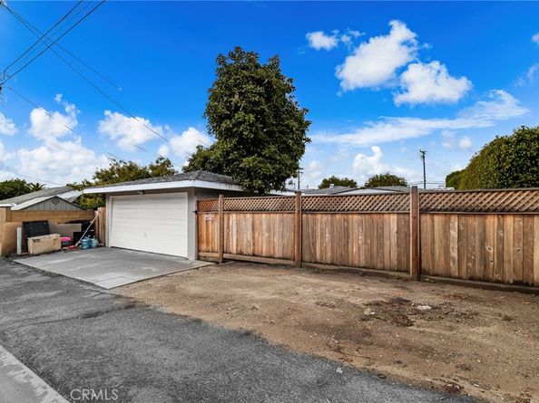 624 N Walnut, La Habra CA 90631