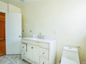 1194 S Lucerne Boulevard, Los Angeles CA 90019