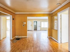 1194 S Lucerne Boulevard, Los Angeles CA 90019